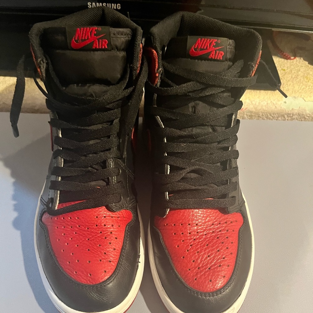 Air Jordan 1 OG “Banned” Bred 2016